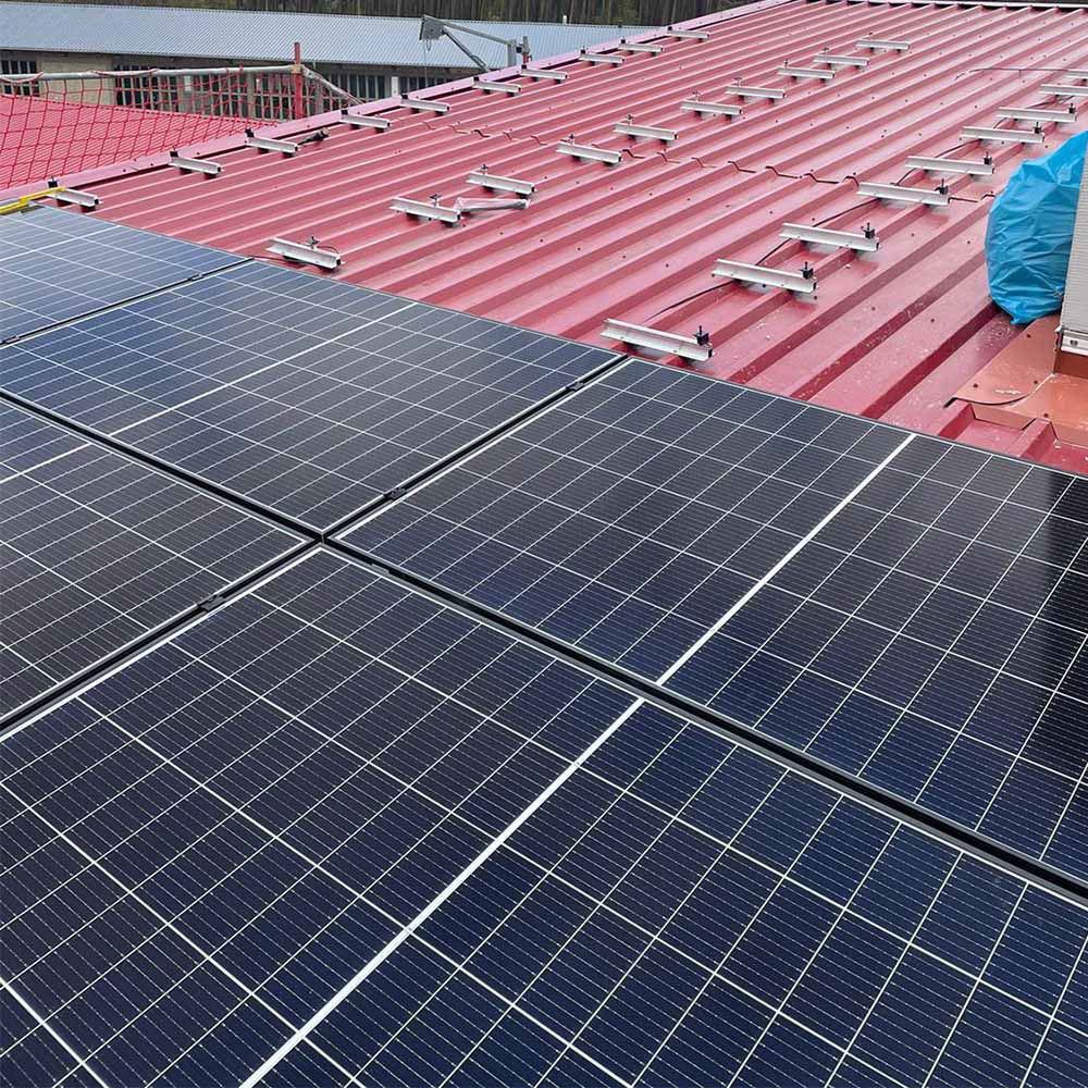 Photovoltaik-Anlage Strausberg 72 Module 28,8KWp zum Eigenverbauch mit Speicher und Überschuss Einspeisung